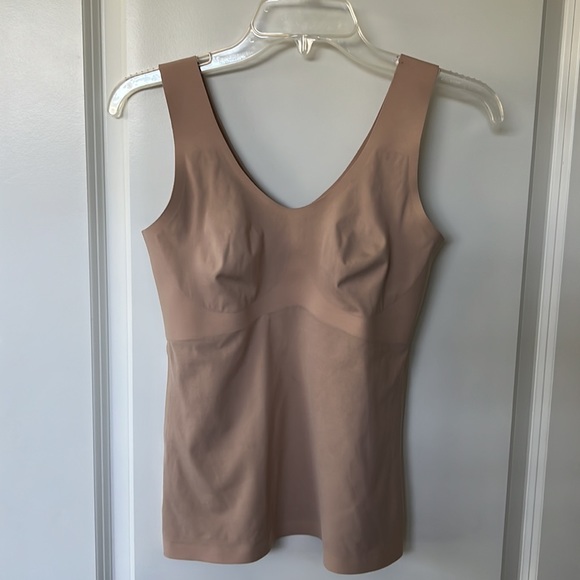 Knix LuxeLift Evolution Tank, M - Picture 1 of 9